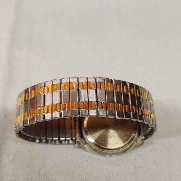 Gold and Silver Men's Watch - Picture 6 of 6